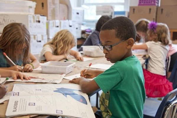 Choisir la bonne école bilingue internationale pour votre enfant : un guide complet